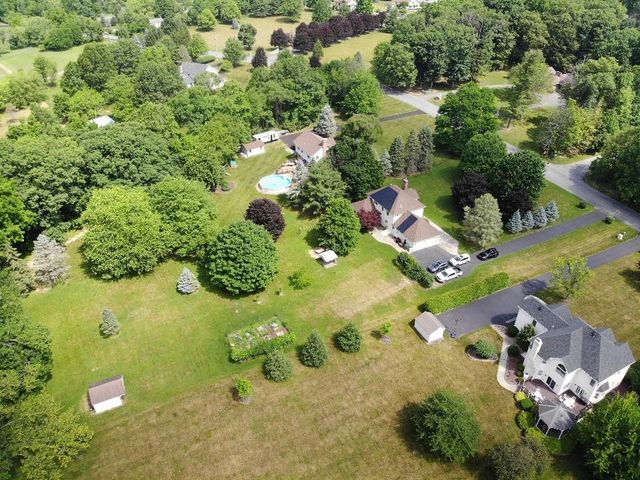 881 Gove Road, Bushkill Twp, PA 18064