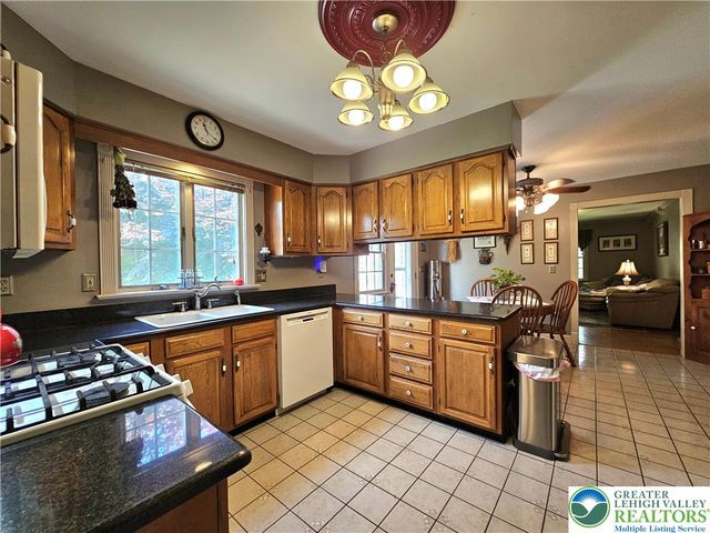 881 Gove Road, Bushkill Twp, PA 18064