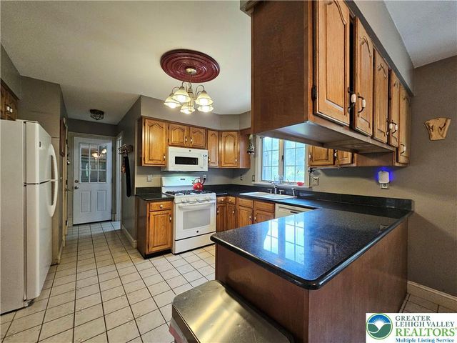 881 Gove Road, Bushkill Twp, PA 18064