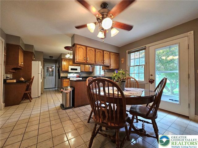 881 Gove Road, Bushkill Twp, PA 18064