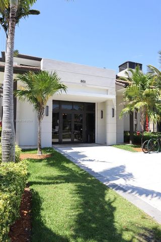 8201 NW 41st St D-402, Doral, FL 33166