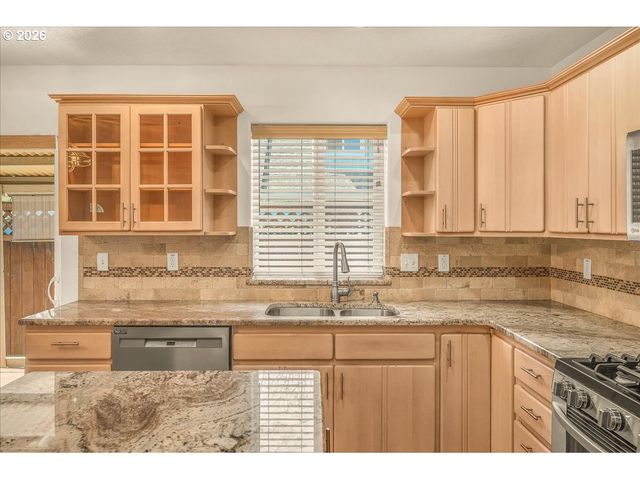 2225 First St, Columbia City, OR 97018