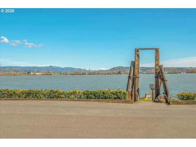 2225 First St, Columbia City, OR 97018