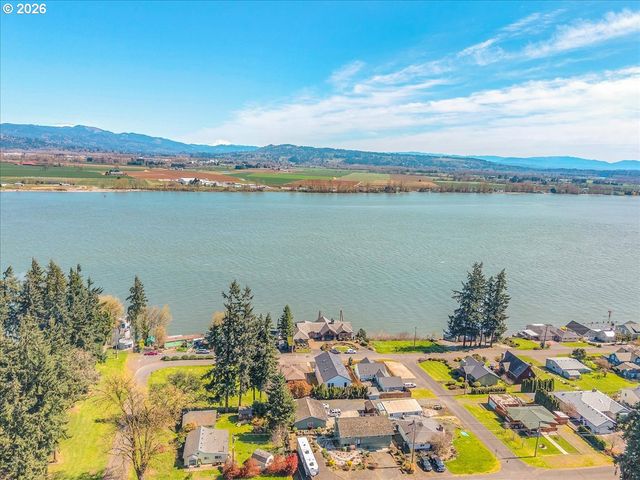 2225 First St, Columbia City, OR 97018