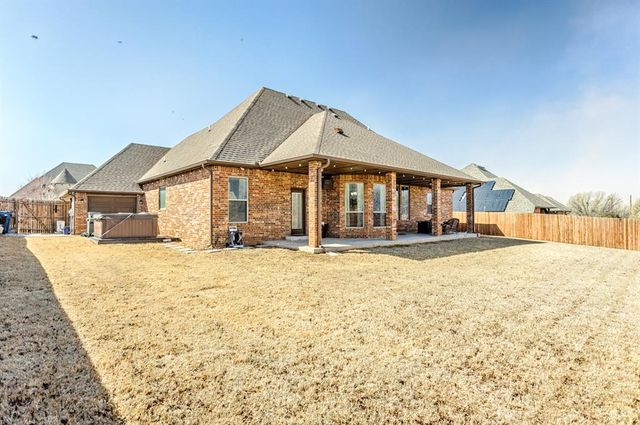 2241 W Mickey Drive, Mustang, OK 73064