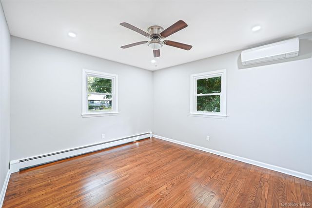 132 Smith Avenue, Holbrook, NY 11741