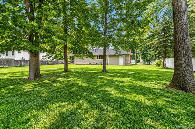 132 Smith Avenue, Holbrook, NY 11741