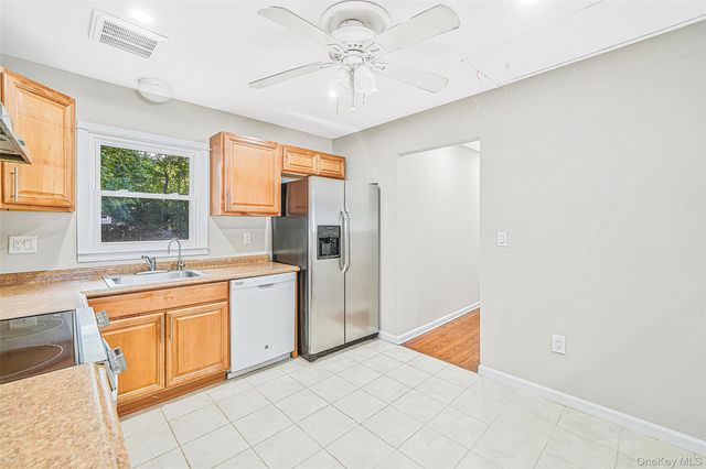 132 Smith Avenue, Holbrook, NY 11741