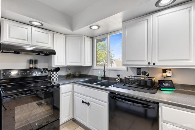 2417 W Texas Street, Moses Lake, WA 98837