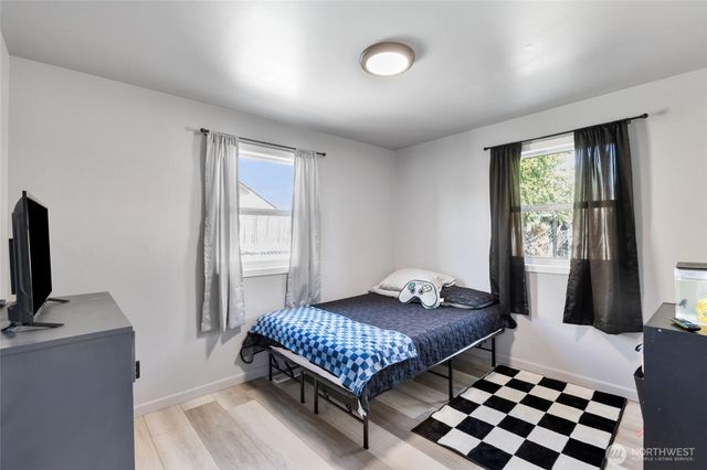 2417 W Texas Street, Moses Lake, WA 98837