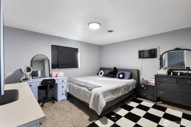 2417 W Texas Street, Moses Lake, WA 98837