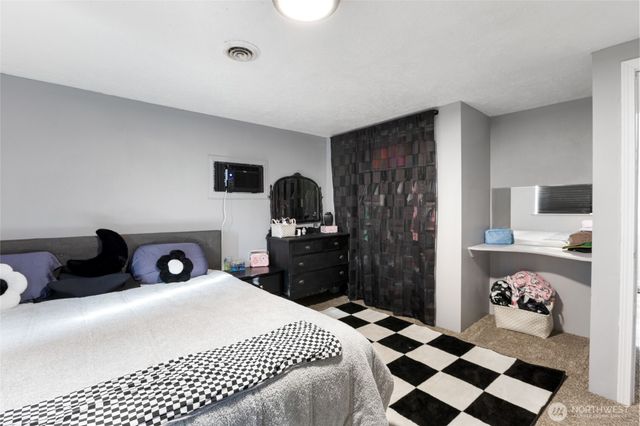 2417 W Texas Street, Moses Lake, WA 98837