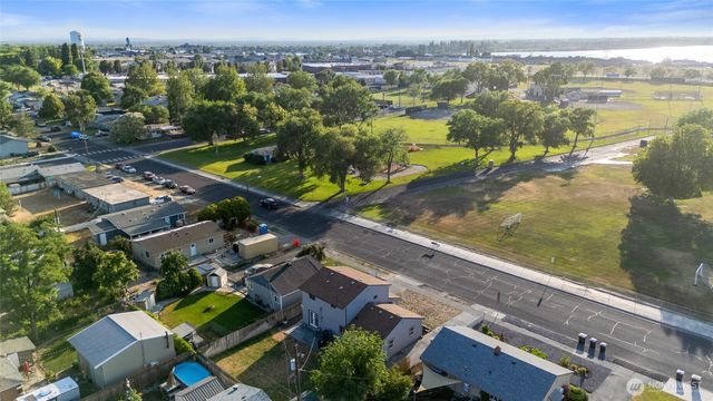 2417 W Texas Street, Moses Lake, WA 98837
