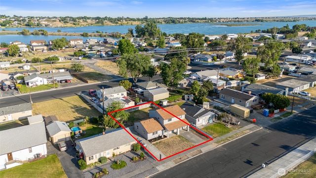 2417 W Texas Street, Moses Lake, WA 98837
