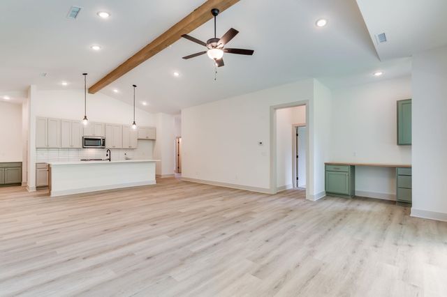 5591 Wandering Way, Maize, KS 67101