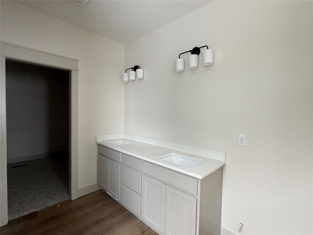 1335 NW Yorktown Drive, Waukee, IA 50263