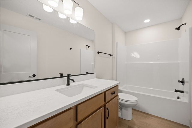 1335 NW Yorktown Drive, Waukee, IA 50263