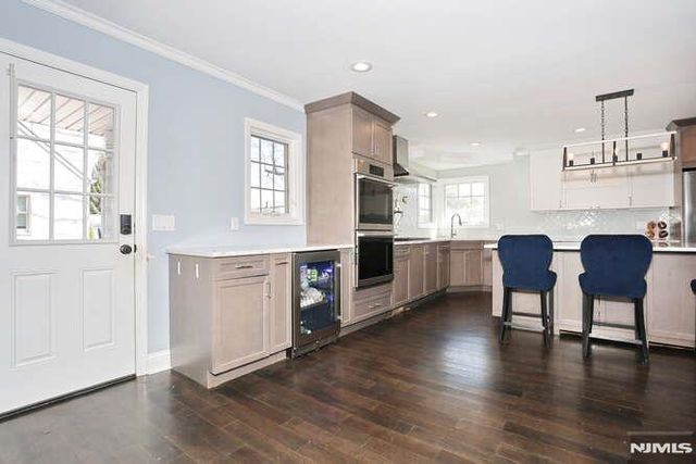 88 Alberta Drive, Saddle Brook, NJ 07663