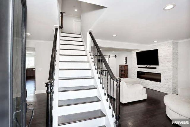 88 Alberta Drive, Saddle Brook, NJ 07663