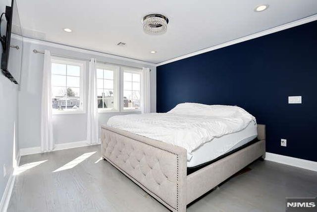 88 Alberta Drive, Saddle Brook, NJ 07663