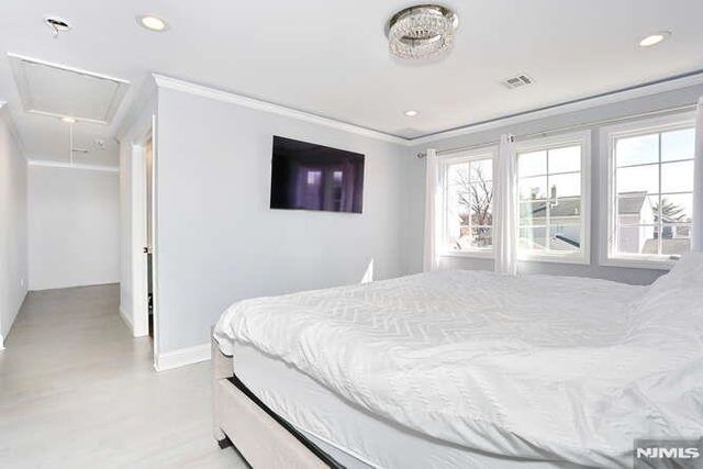 88 Alberta Drive, Saddle Brook, NJ 07663