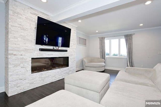 88 Alberta Drive, Saddle Brook, NJ 07663