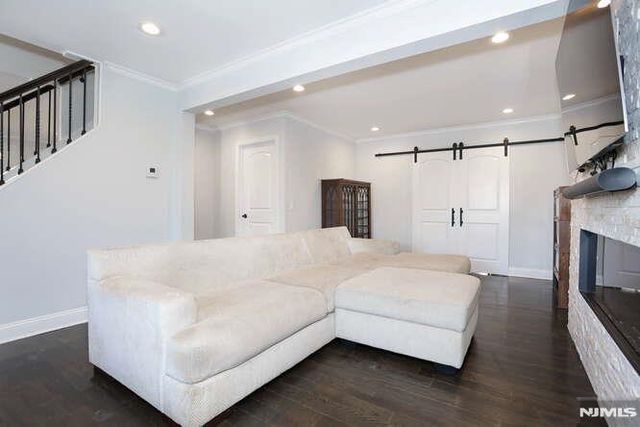 88 Alberta Drive, Saddle Brook, NJ 07663