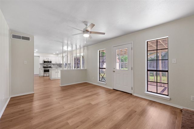 6706 Greenspring Drive, Arlington, TX 76016