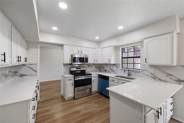 6706 Greenspring Drive, Arlington, TX 76016