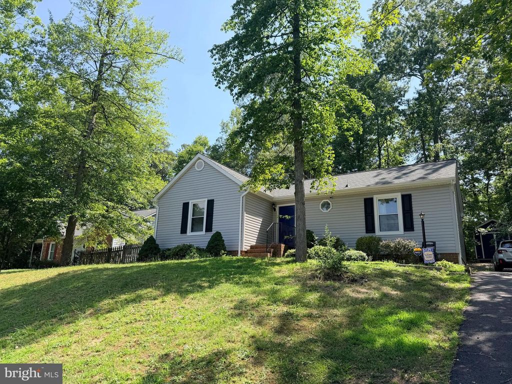 10712 HEATHERWOOD DR, Spotsylvania, VA 22553