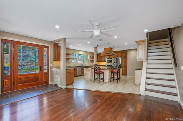 51 Bayside Avenue, Amityville, NY 11701