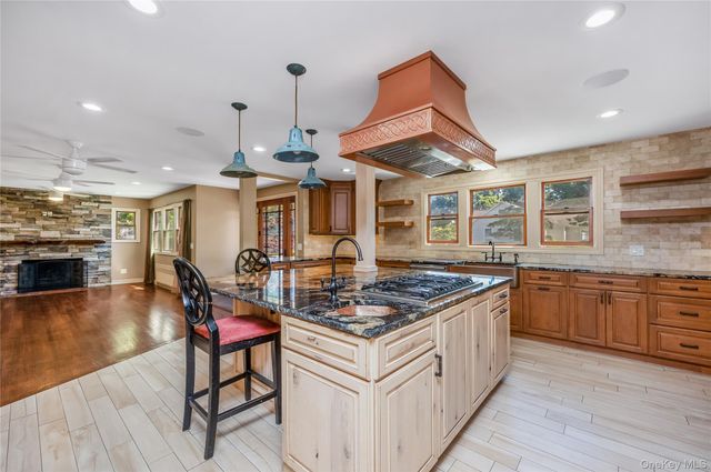 51 Bayside Avenue, Amityville, NY 11701