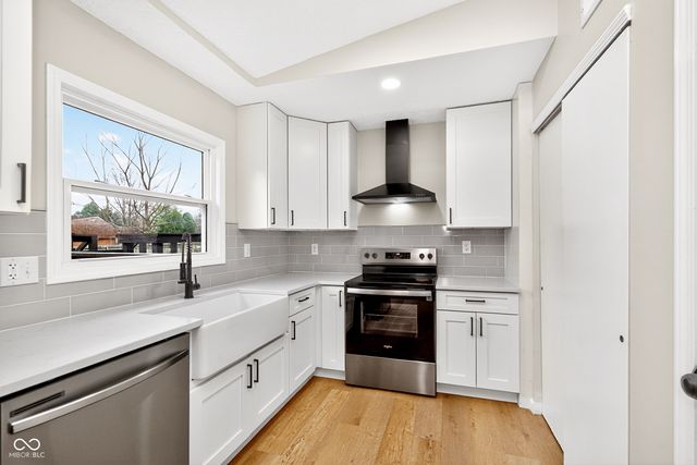 1455 New Field Lane, Indianapolis, IN 46231