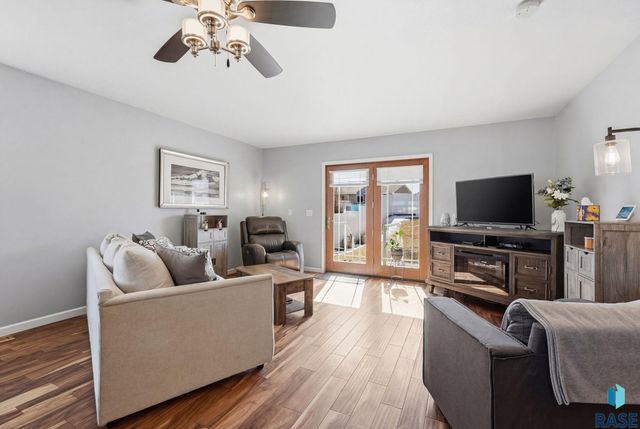 4501 W Panda Dr Drive, Sioux Falls, SD 57107