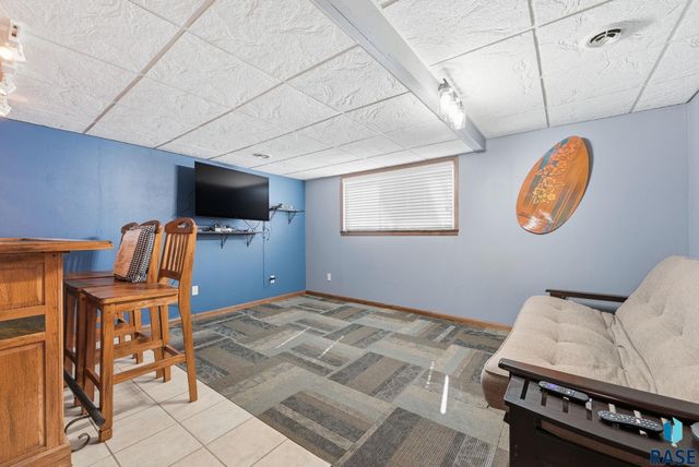 4501 W Panda Dr Drive, Sioux Falls, SD 57107