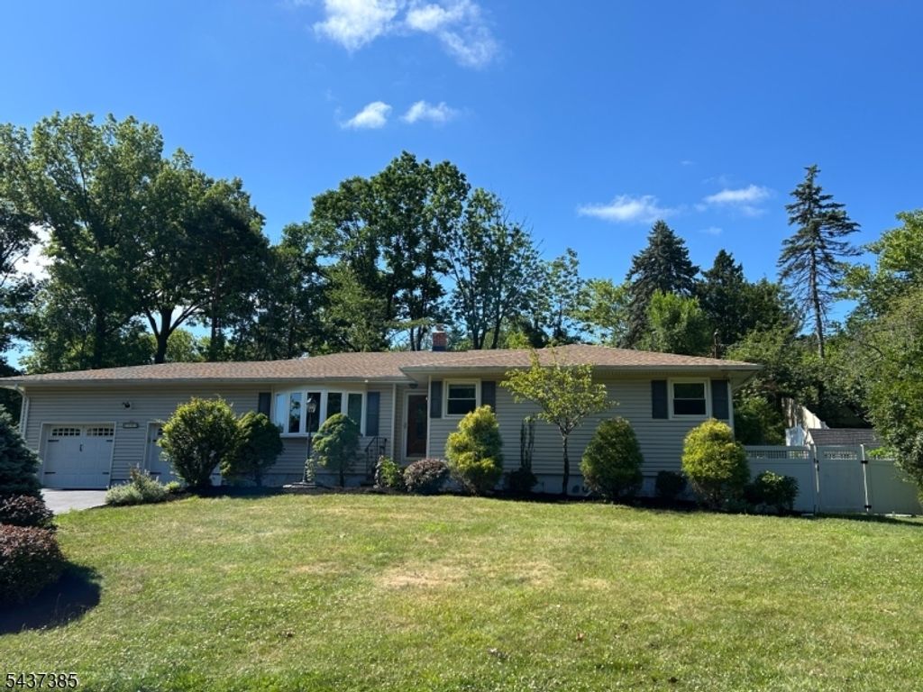 1591 Brookside Rd, Mountainside Boro, NJ 07092