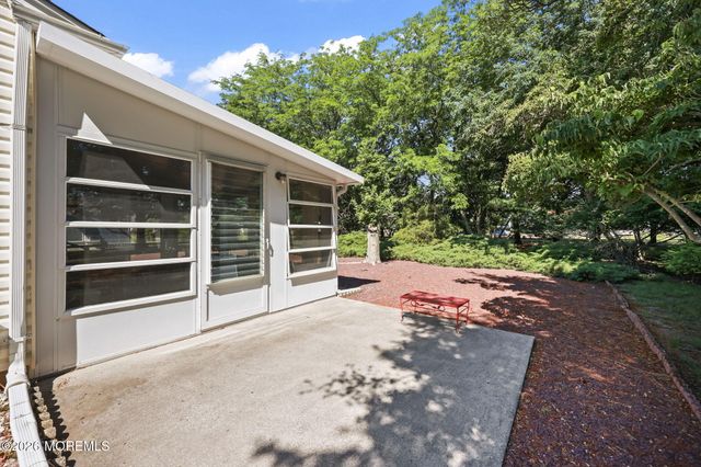 23 Basset Drive, Toms River, NJ 08757