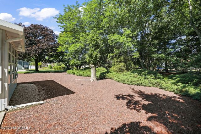 23 Basset Drive, Toms River, NJ 08757