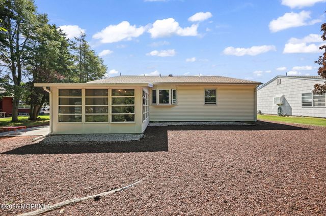 23 Basset Drive, Toms River, NJ 08757