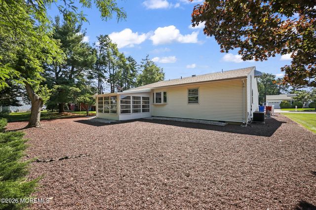 23 Basset Drive, Toms River, NJ 08757