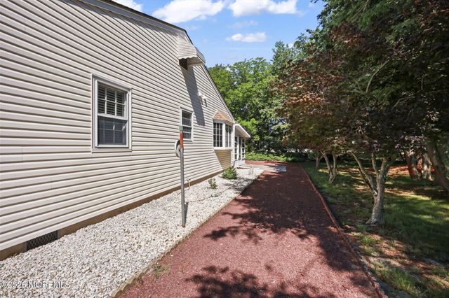 23 Basset Drive, Toms River, NJ 08757