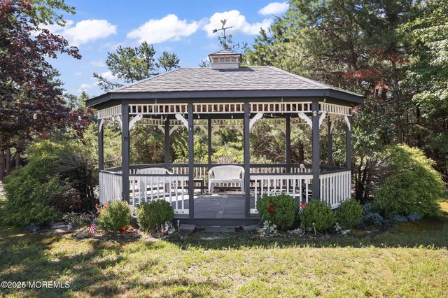 23 Basset Drive, Toms River, NJ 08757