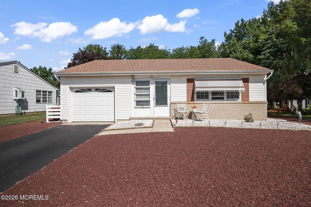 23 Basset Drive, Toms River, NJ 08757