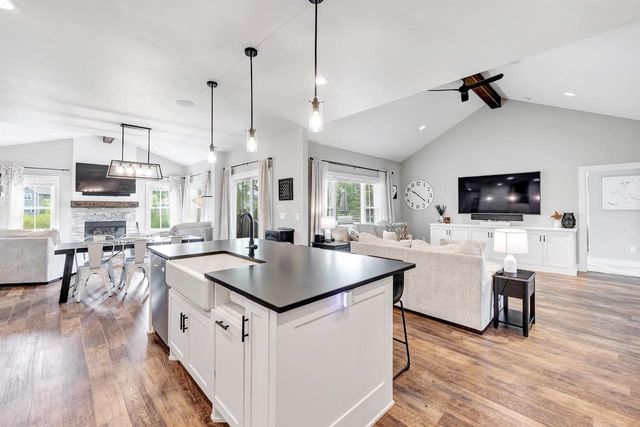 4417 COTTONWOOD LANE, De Pere, WI 54115