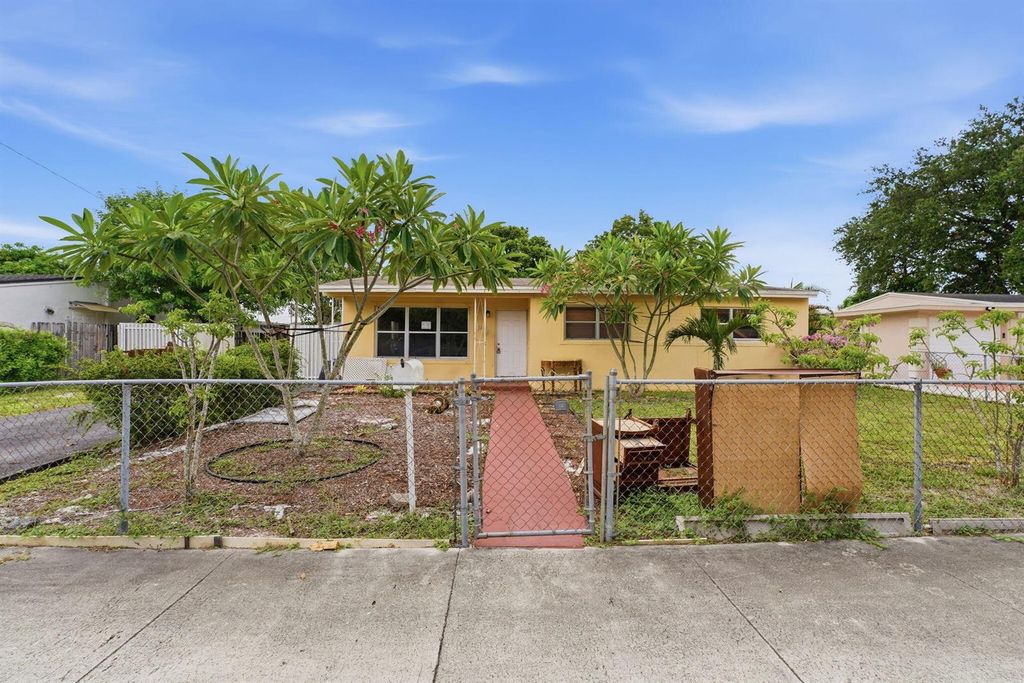 3441 NW 169th Terrace, Miami Gardens, FL 33056