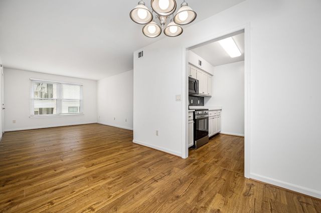 2122 Acklen Ave Apt 5, Nashville, TN 37212