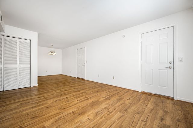 2122 Acklen Ave Apt 5, Nashville, TN 37212