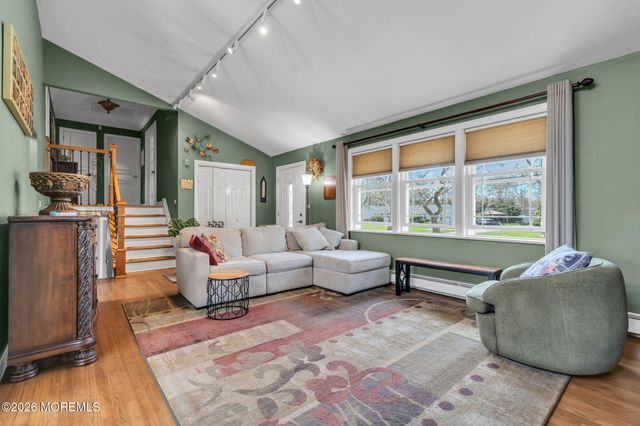 167 Cloverdale Circle, Tinton Falls, NJ 07724