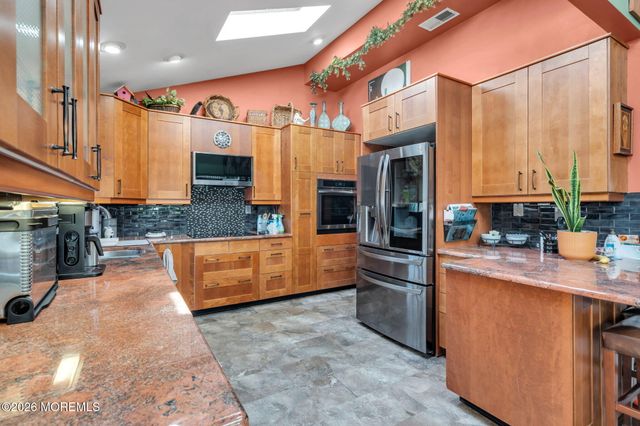 167 Cloverdale Circle, Tinton Falls, NJ 07724