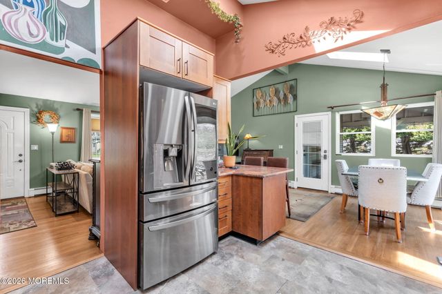 167 Cloverdale Circle, Tinton Falls, NJ 07724